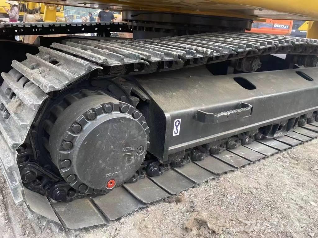 CAT 324 Roomikekskavaatorid