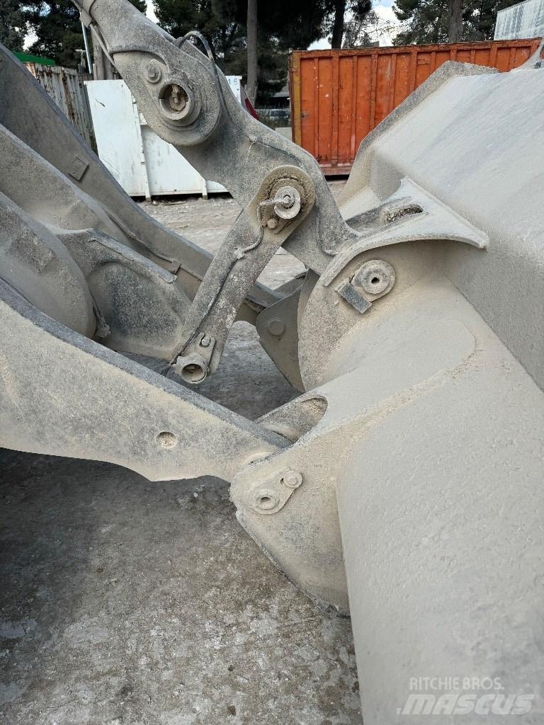 Volvo L 120 F Rataslaadurid