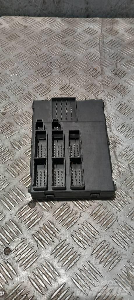 MAN TGX 18.440 Elektroonikaseadmed