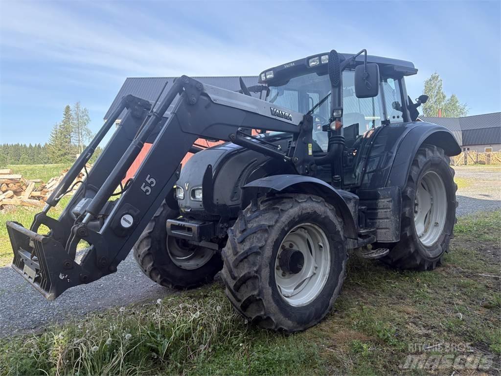 Valtra N122 Traktorid
