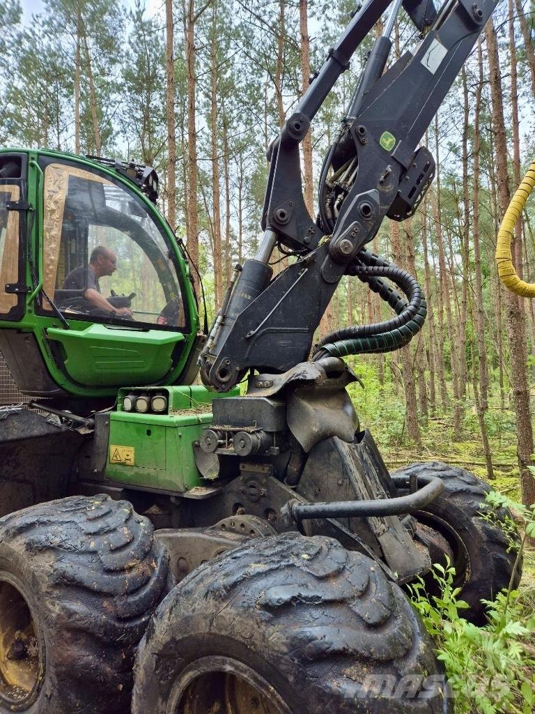 John Deere 1170 E Harvesterid