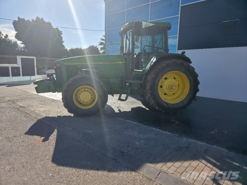 John Deere 8200 Traktorid