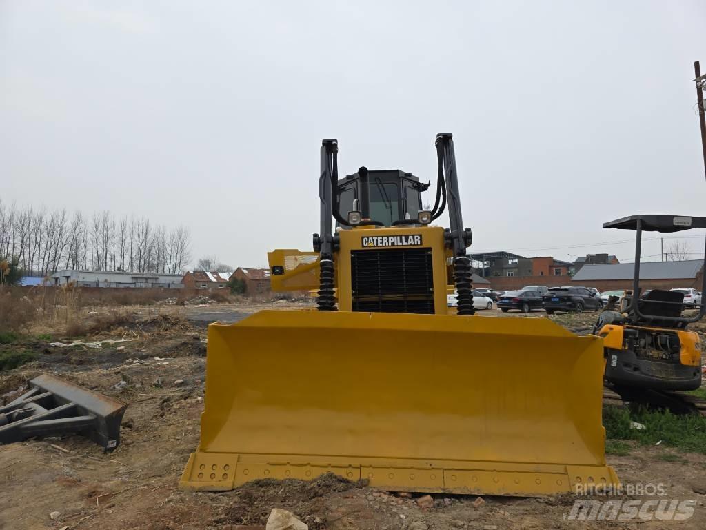 CAT D7G Buldooserid