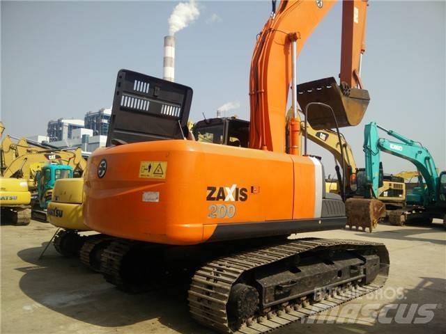 Hitachi ZX 200 Roomikekskavaatorid
