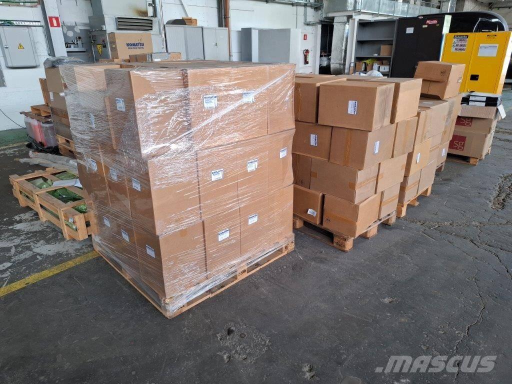 Komatsu 6125-81-7032 Mootorid