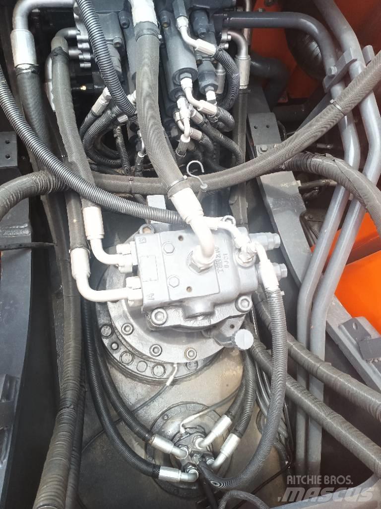 Doosan DX 225LC-9C Roomikekskavaatorid