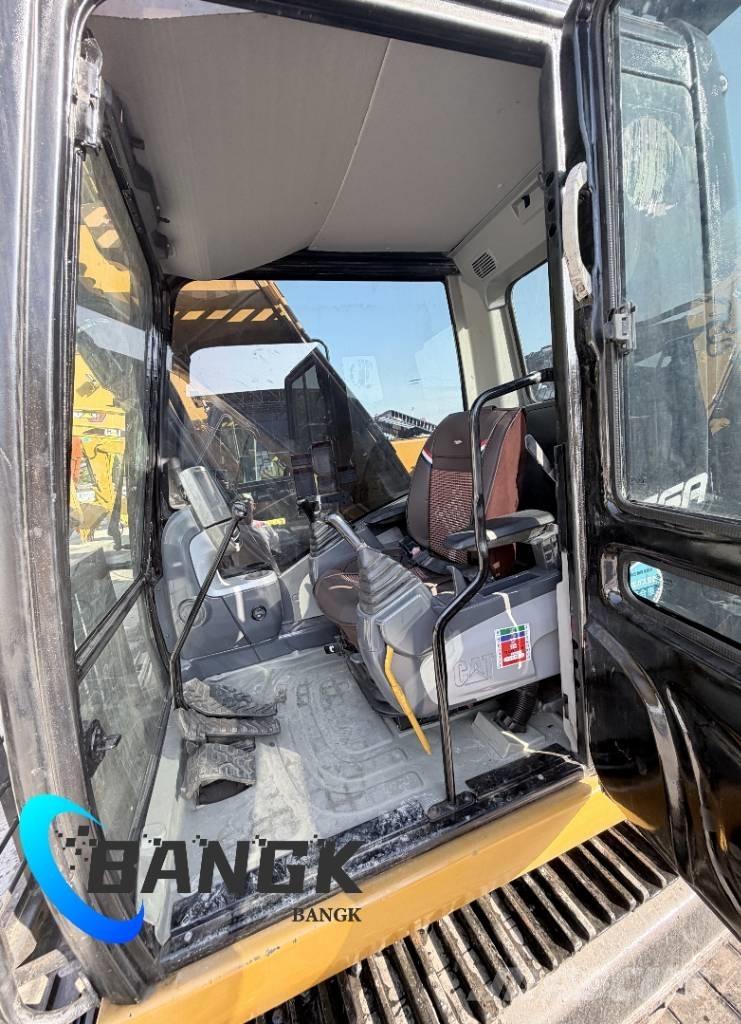 CAT 320 D Roomikekskavaatorid