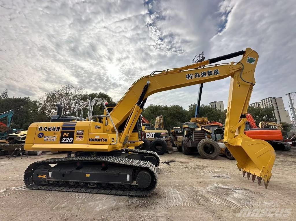 Komatsu PC 220 Roomikekskavaatorid
