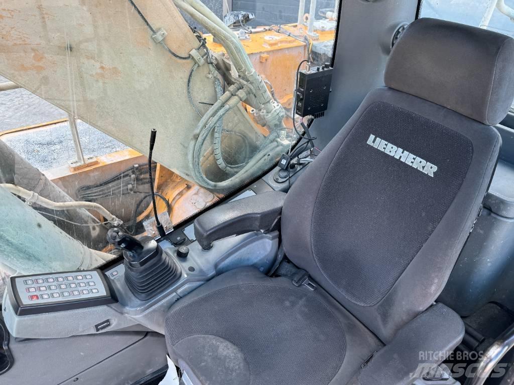Liebherr R 926 LC Roomikekskavaatorid