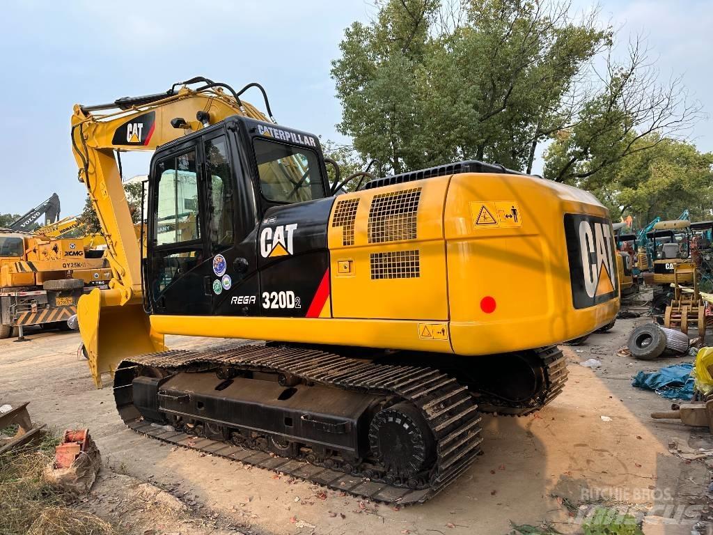 CAT 320 D Roomikekskavaatorid