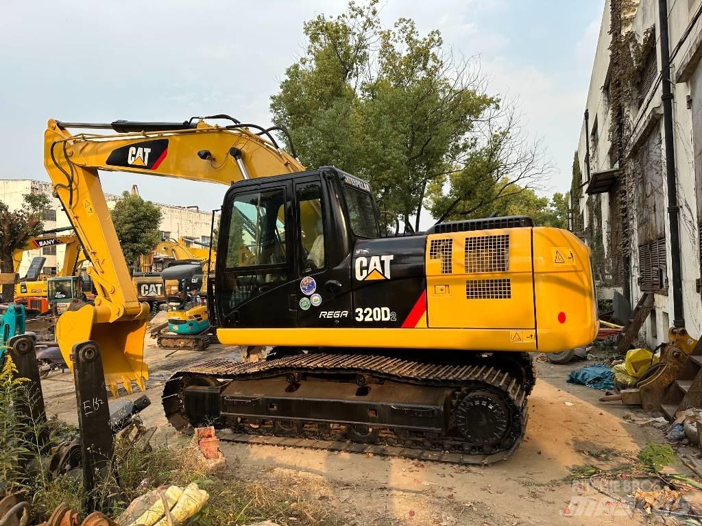 CAT 320 D Roomikekskavaatorid