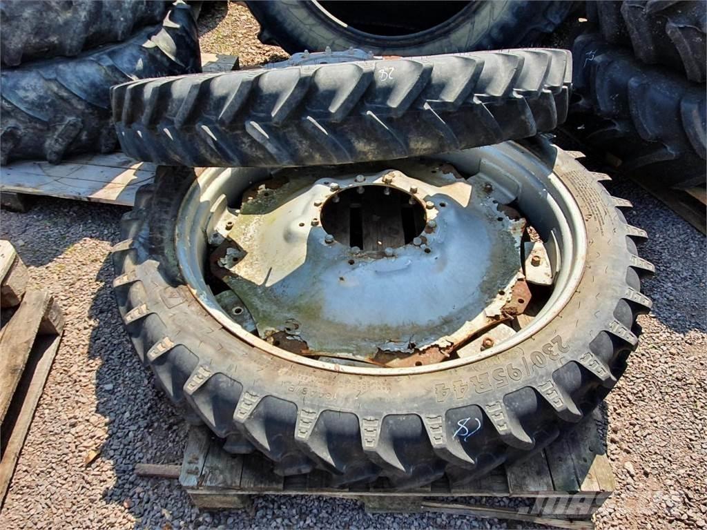 BKT 230/95R44 x2 Rehvid, rattad ja veljed