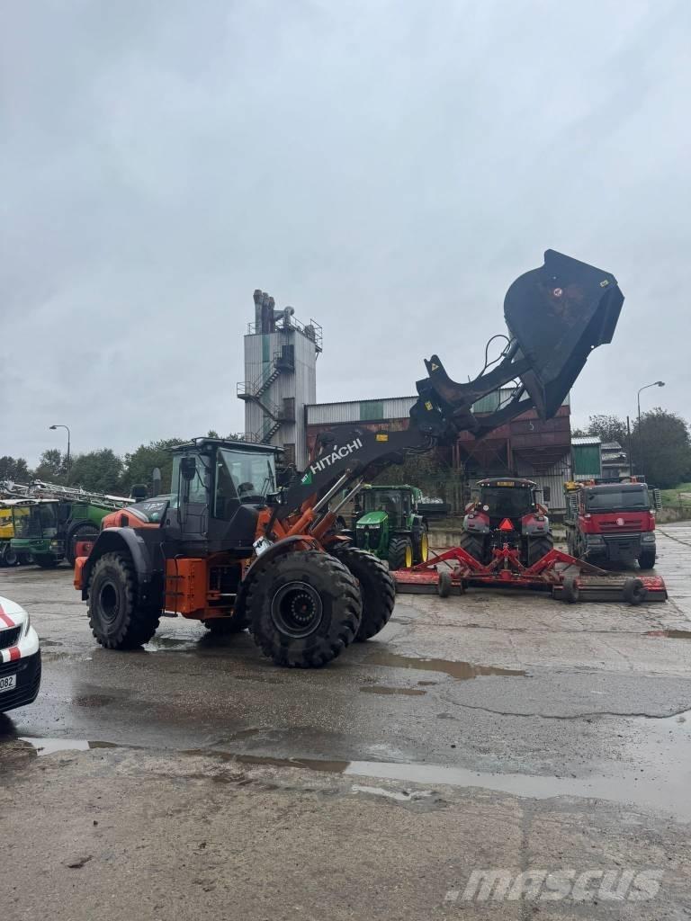 Hitachi ZW220 Rataslaadurid