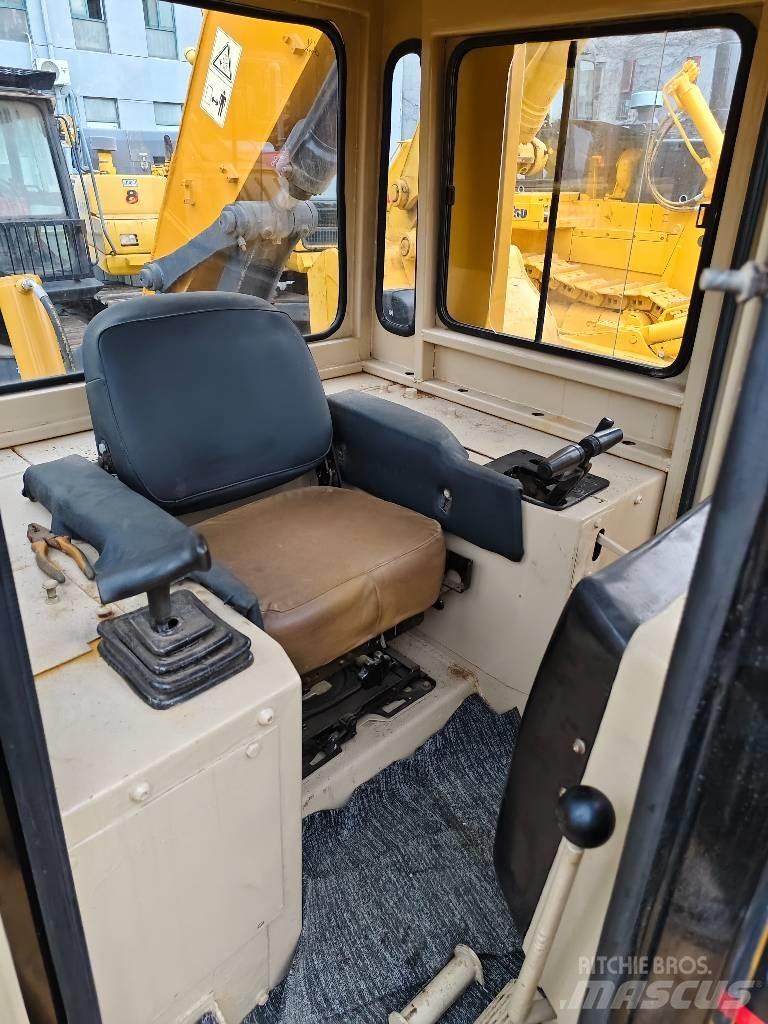 CAT D 5 M Buldooserid