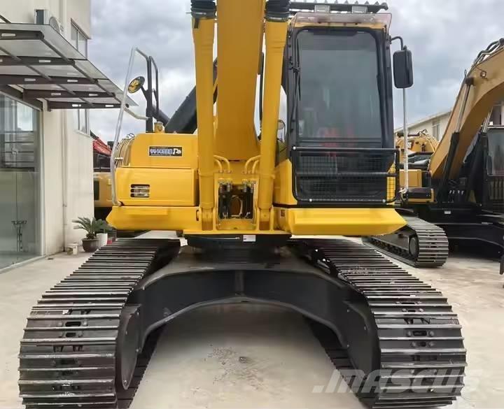 Komatsu PC220-8 Roomikekskavaatorid