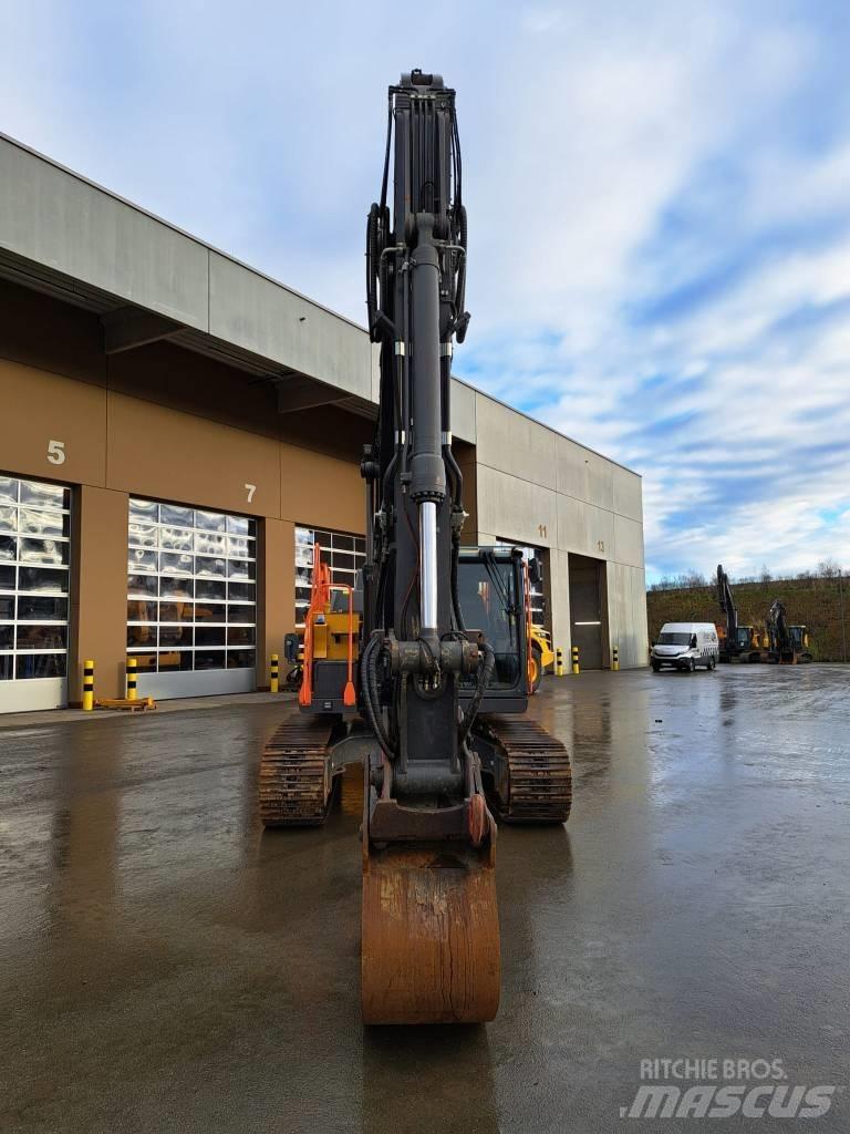 Volvo EC 200 EL Roomikekskavaatorid