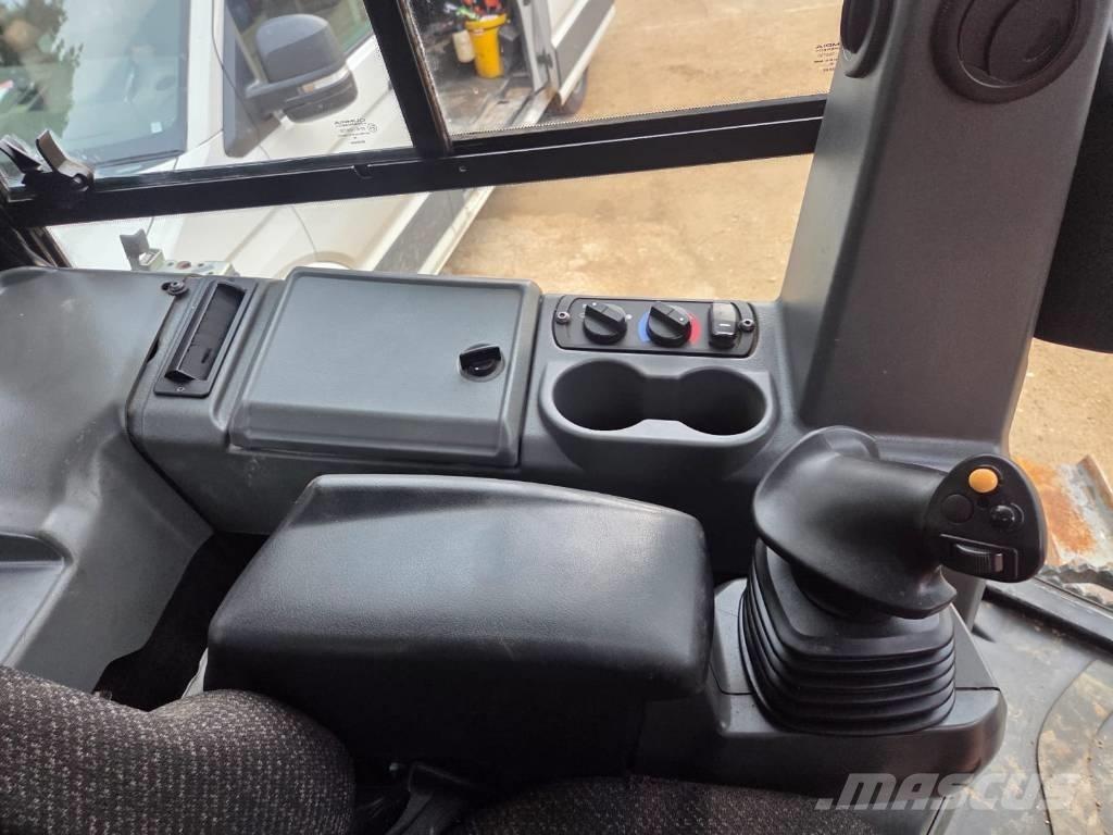 CAT D 5 K 2 LGP Buldooserid
