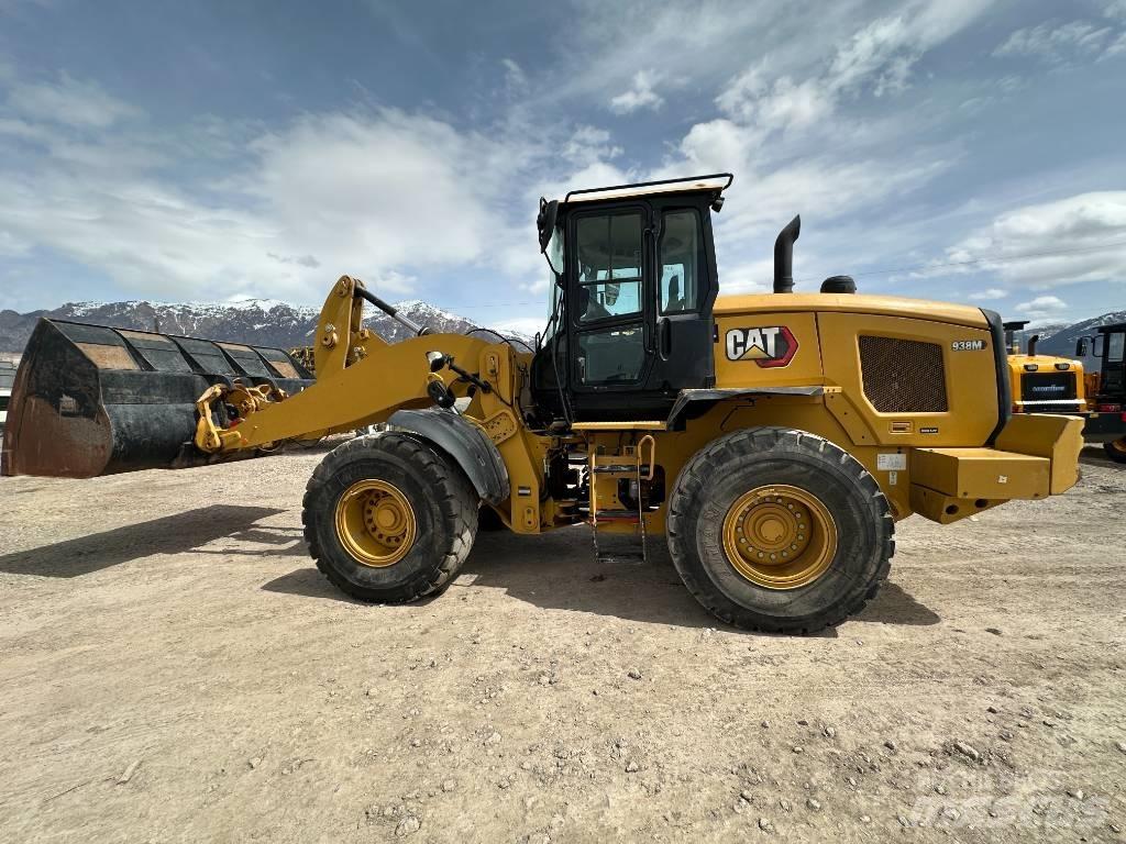CAT 938M Rataslaadurid
