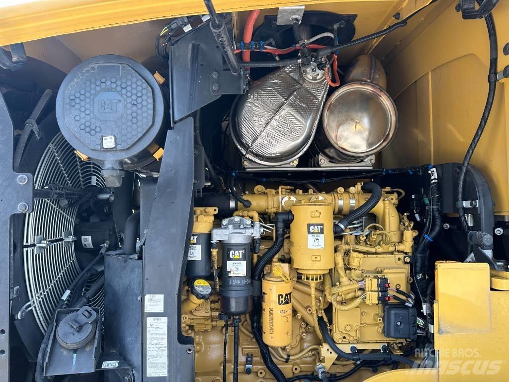 CAT 938M Rataslaadurid