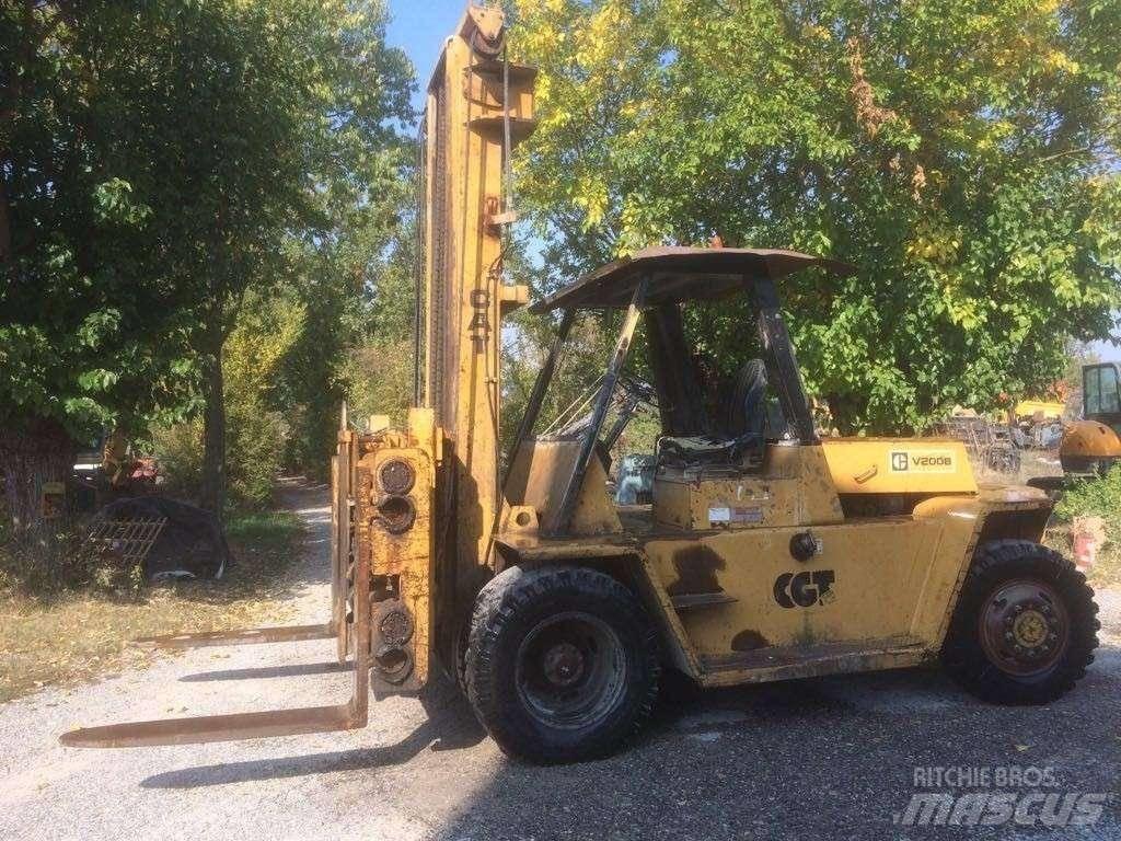 CAT V 200 B Diiseltõstukid