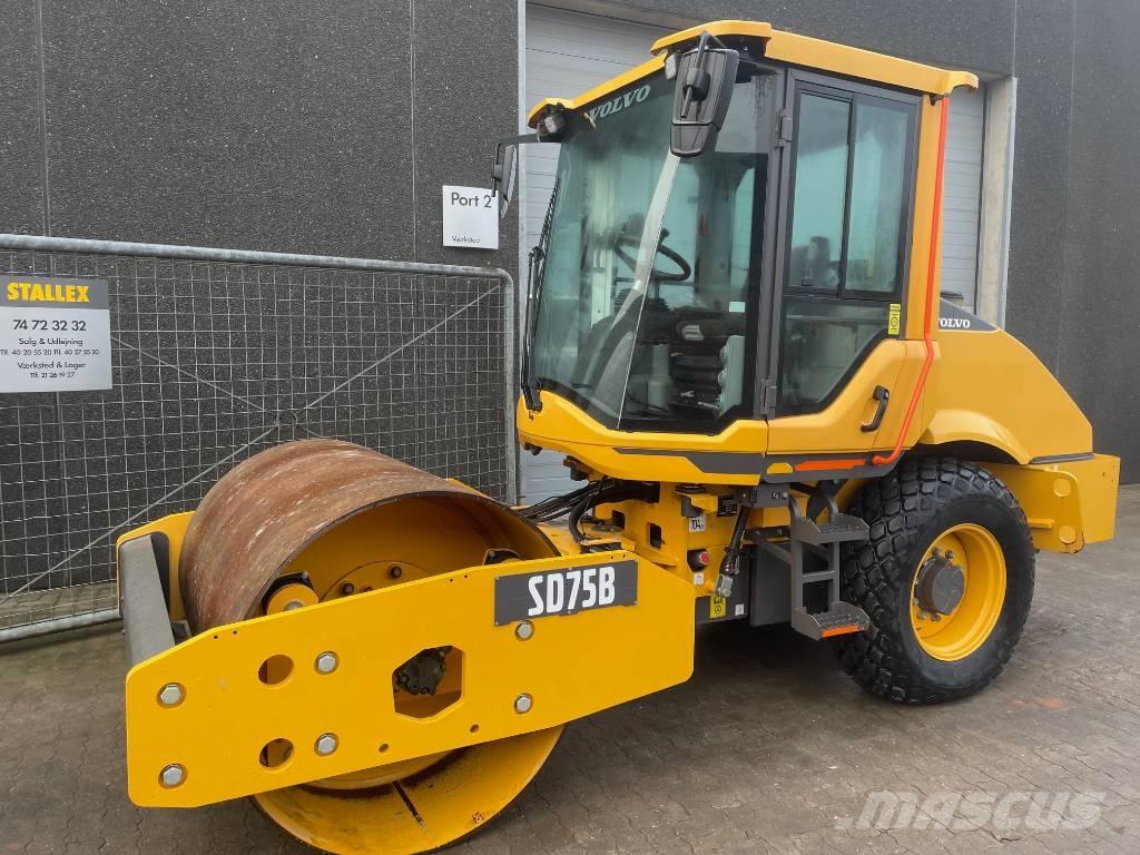 Volvo SD75B Ühe trumliga rullid