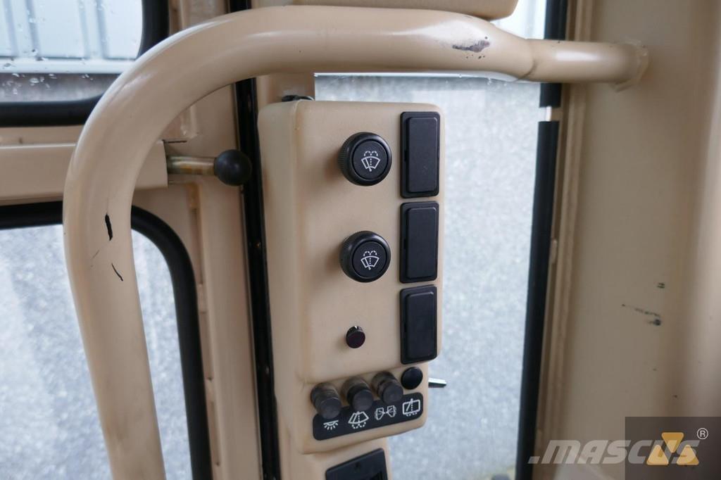 CAT 140H Ex-army Greiderid