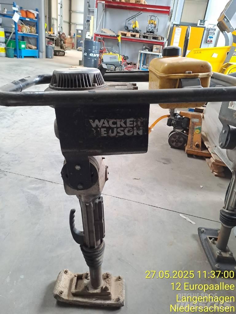 Wacker Neuson BS30 Vibroplaadid