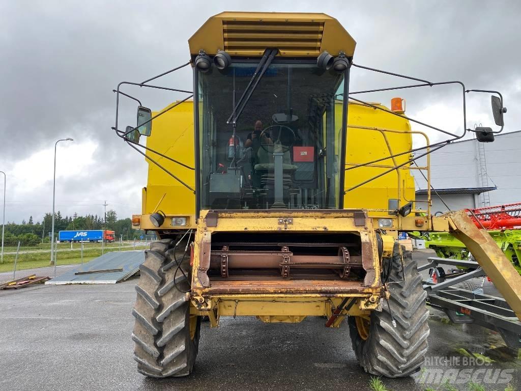 New Holland TF 46 Teraviljakombainid
