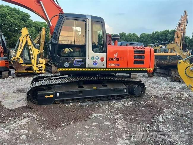 Hitachi ZX 200 Roomikekskavaatorid