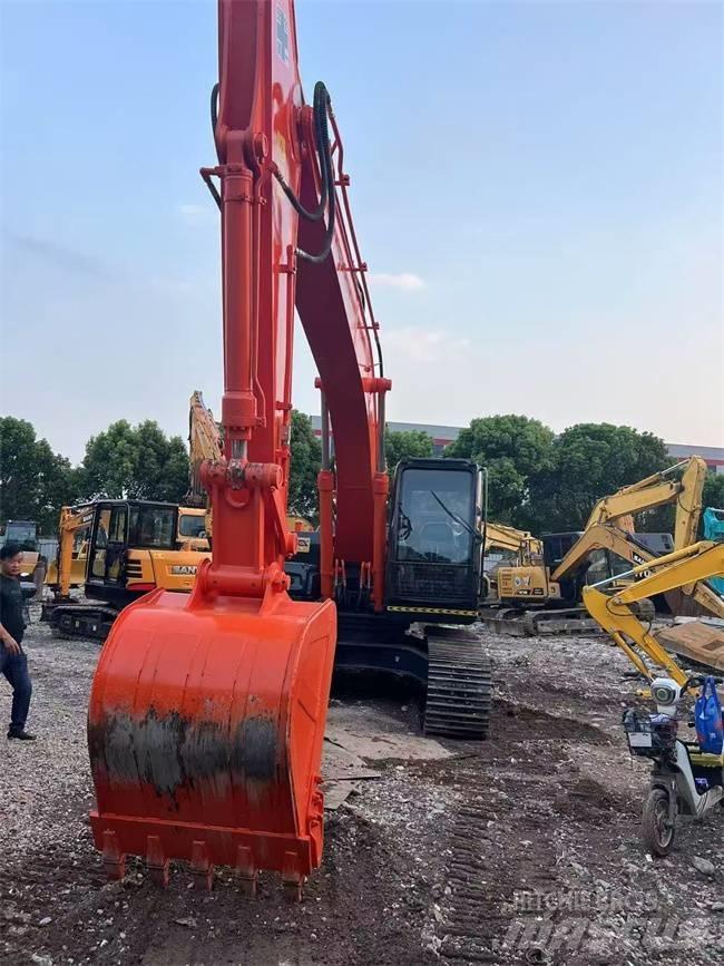 Hitachi ZX 200 Roomikekskavaatorid