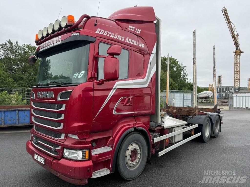 Scania R 560 Metsaveokid