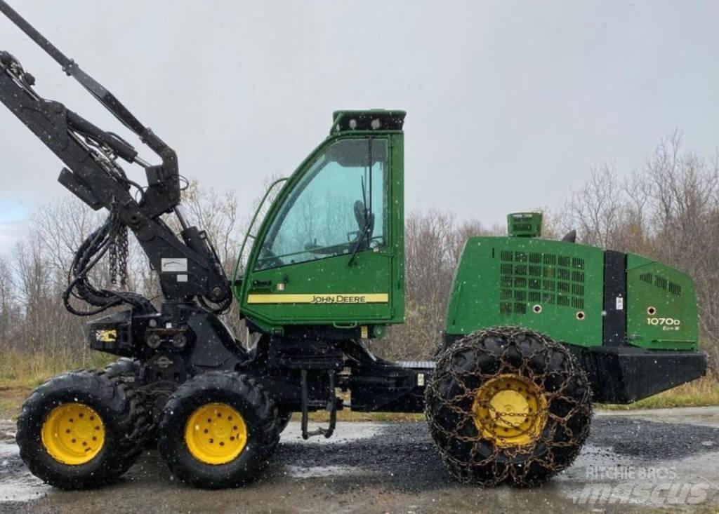 John Deere 1070 D Harvesterid