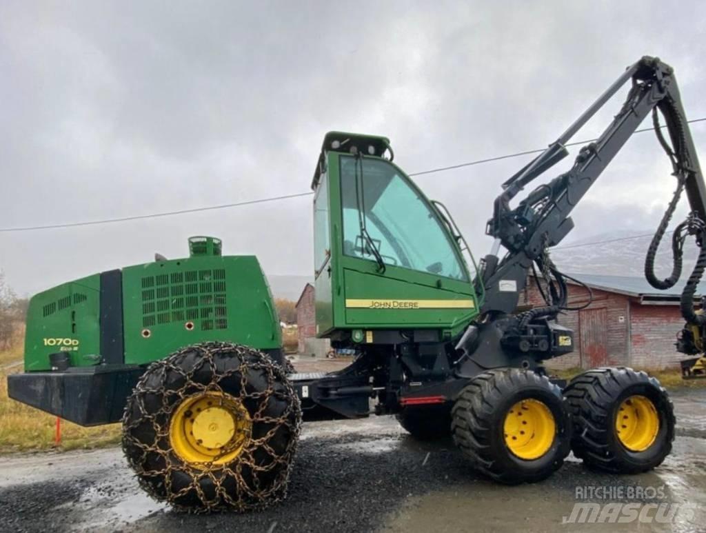John Deere 1070 D Harvesterid