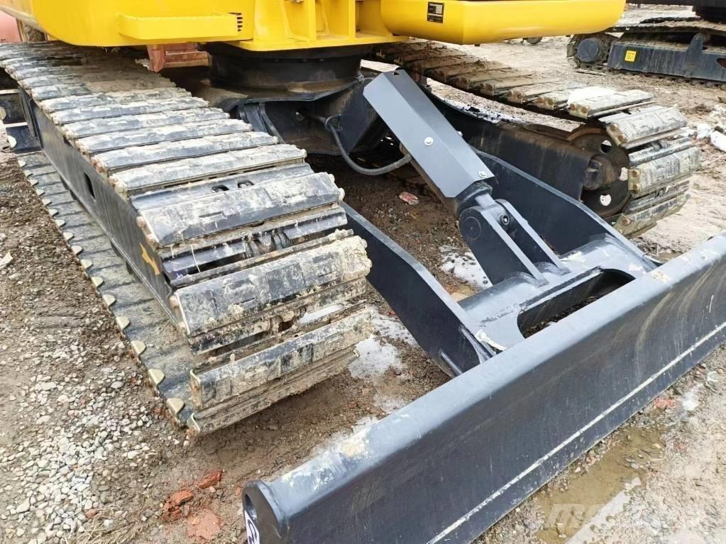 Komatsu PC 70-8 Roomikekskavaatorid
