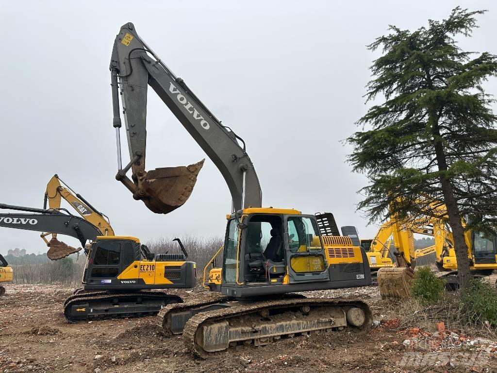 Volvo EC 210 Roomikekskavaatorid