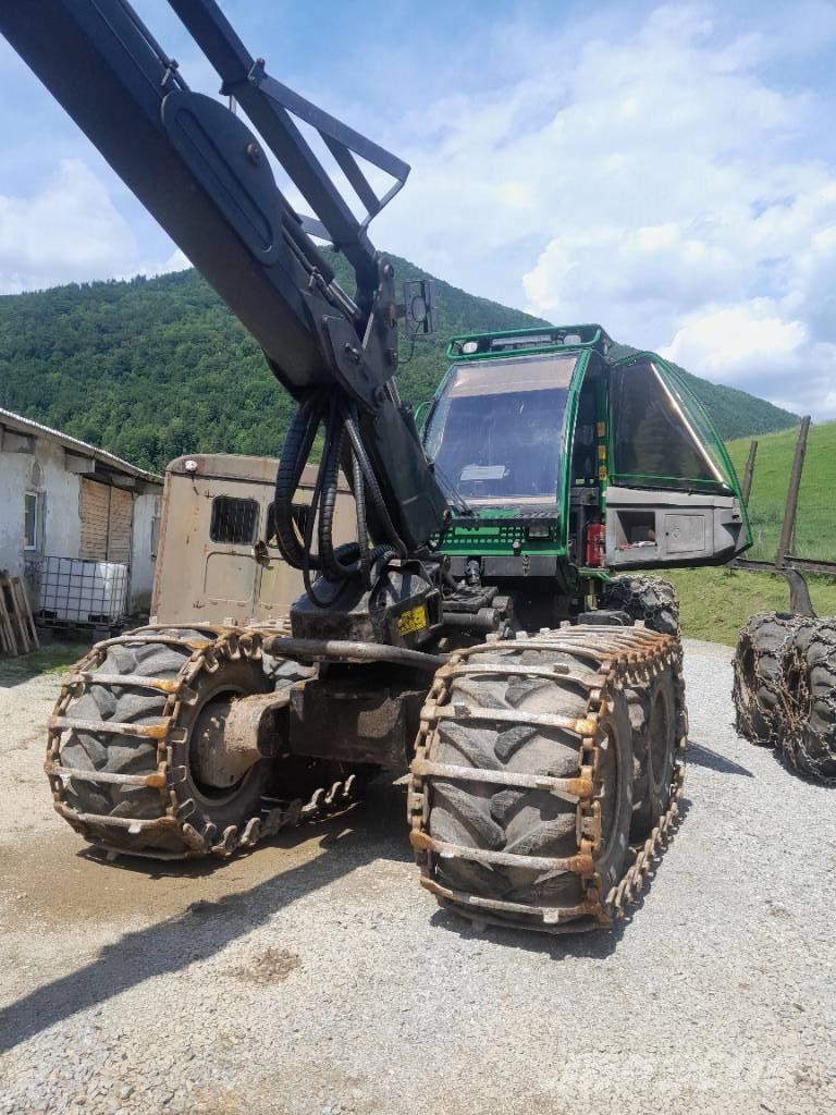 John Deere 1270 D Harvesterid