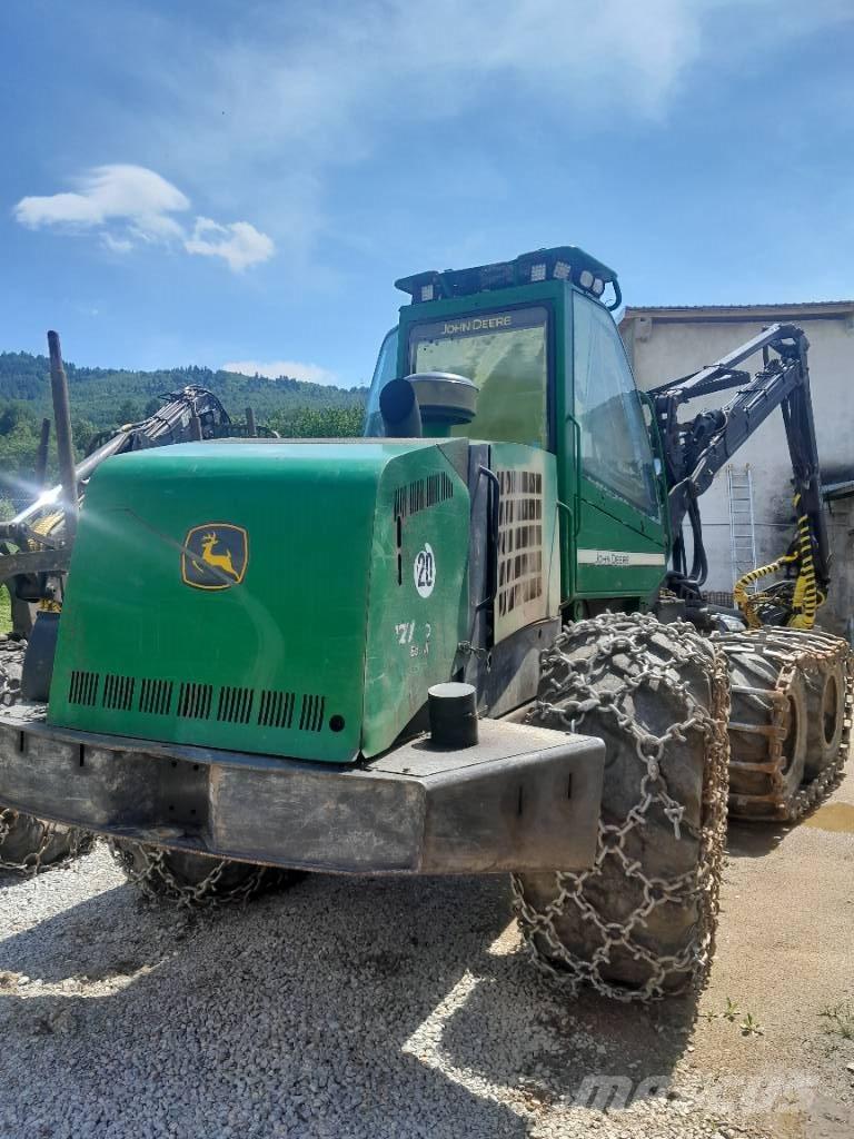 John Deere 1270 D Harvesterid