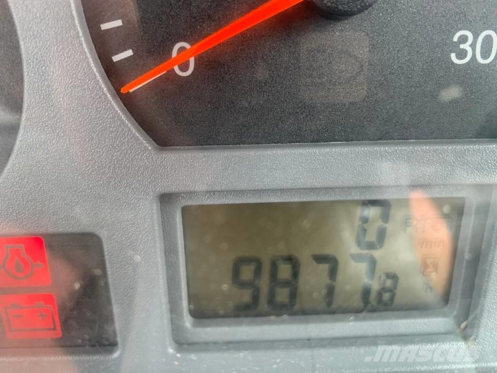 Valtra N141 Tractor Metsatööks kohandatud traktorid