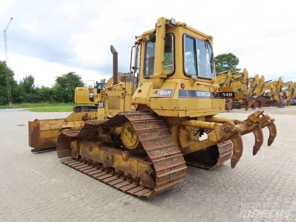 CAT D 4 H Buldooserid