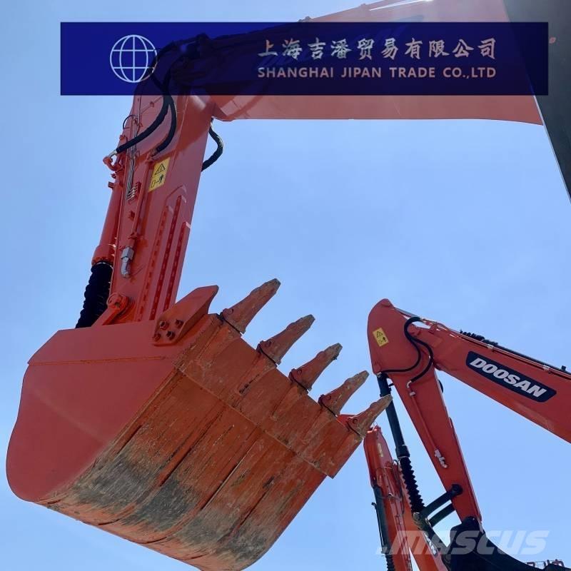 Doosan DX 300 Roomikekskavaatorid