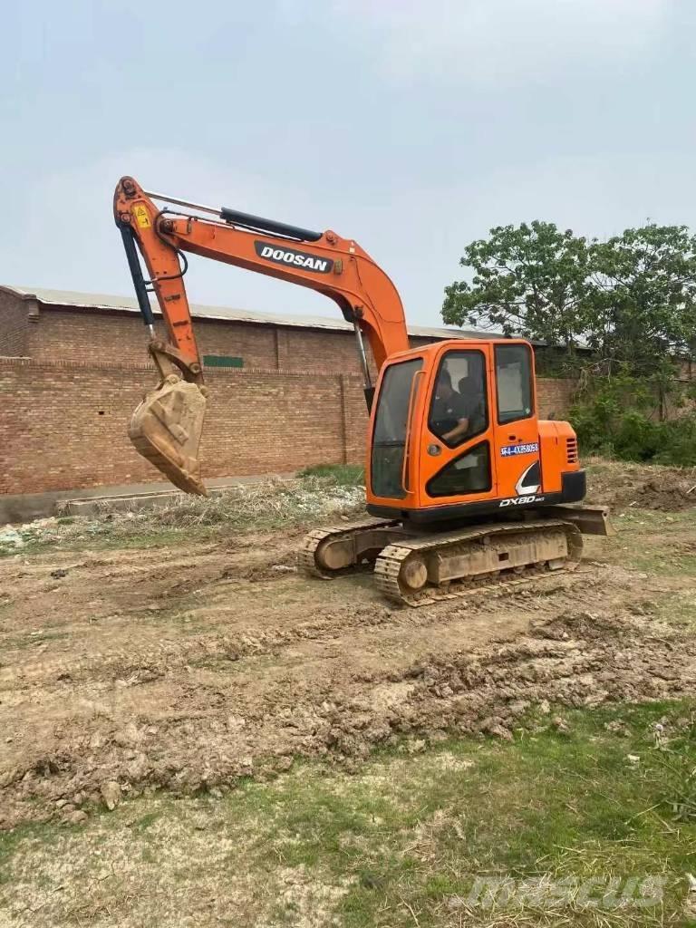Doosan DX 80 Väikeekskavaatorid 7t-12t