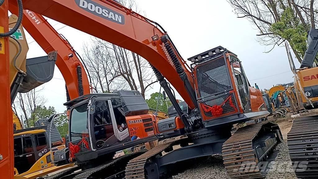 Doosan DX 225 LC Roomikekskavaatorid