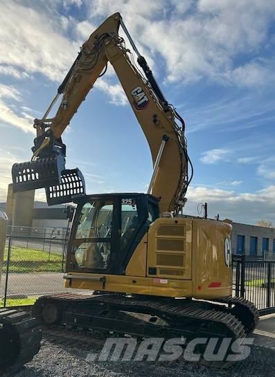 CAT 325 Roomikekskavaatorid