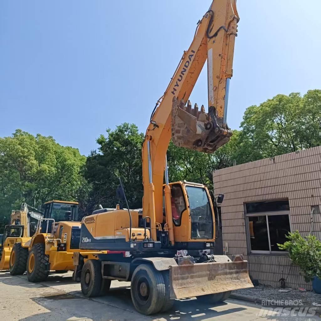 Hyundai R210w-9 Väikeekskavaatorid 7t-12t