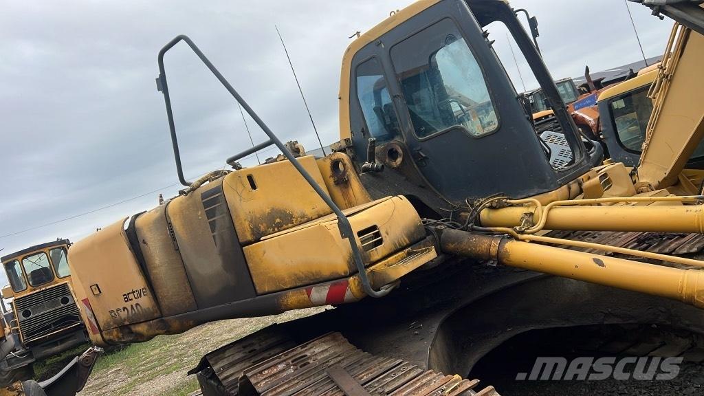Komatsu PC 240 NLC Mootorid