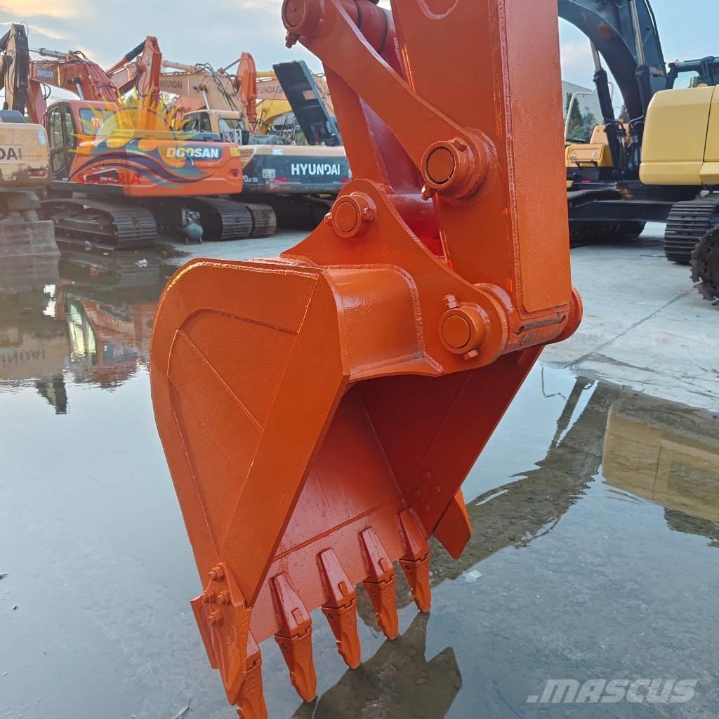 Hitachi ZX 120 Roomikekskavaatorid
