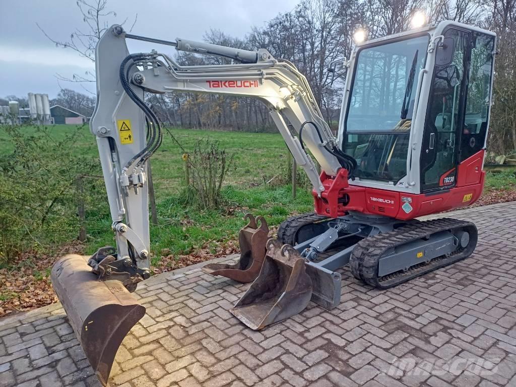 Takeuchi TB 230 Miniekskavaatorid < 7 t