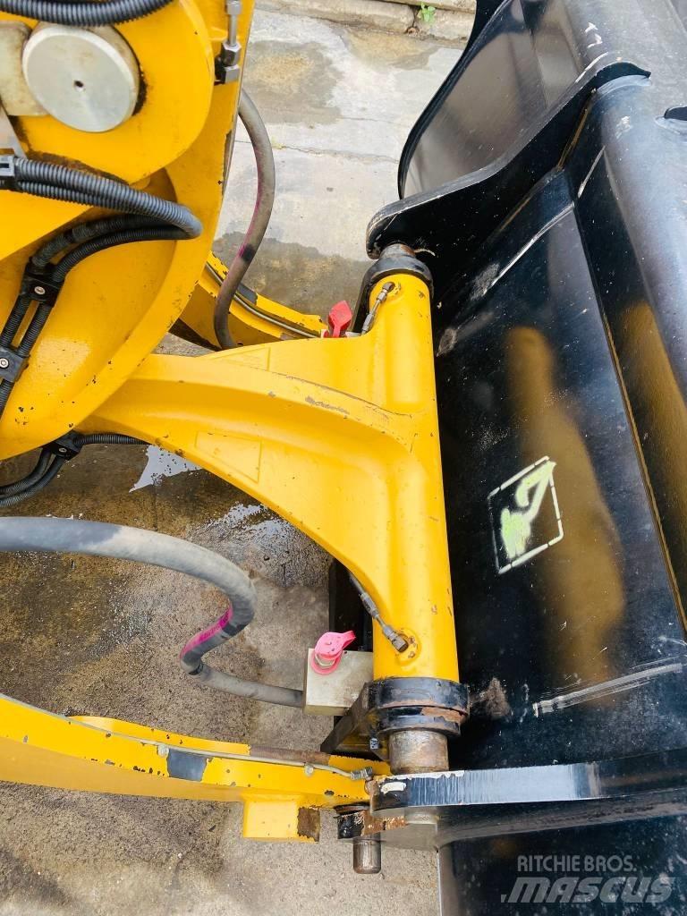 CAT 908-14a Rataslaadurid