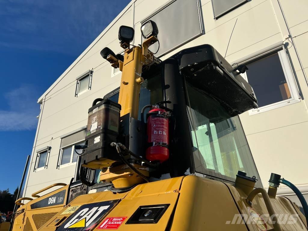 CAT D 6 N LGP Buldooserid