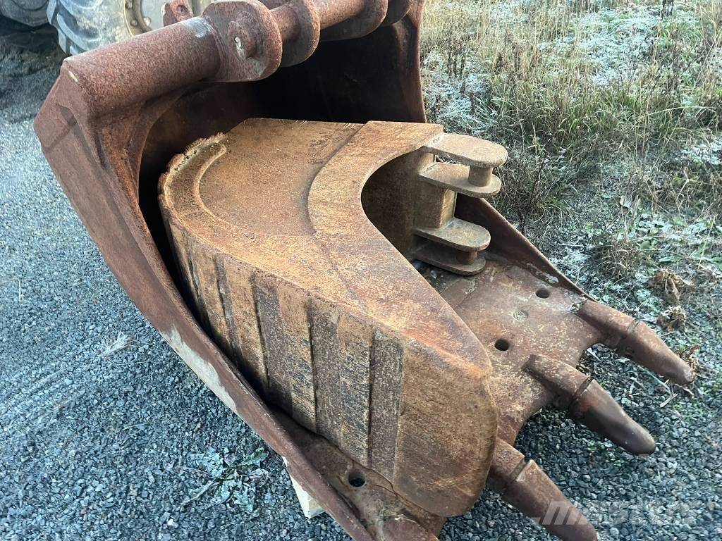 JCB 145 Roomikekskavaatorid